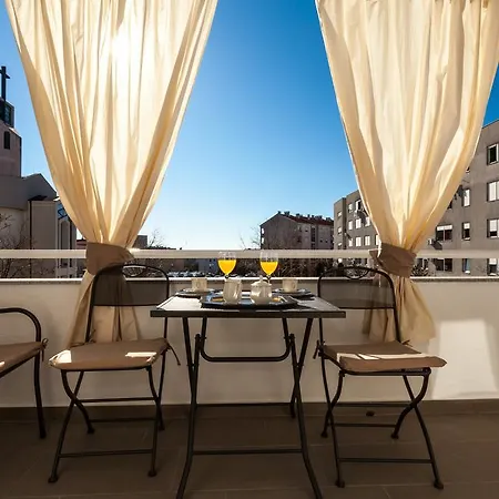 Diana Boulevard Apartmán *