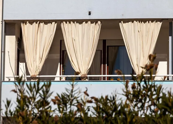 Diana Boulevard Apartment *