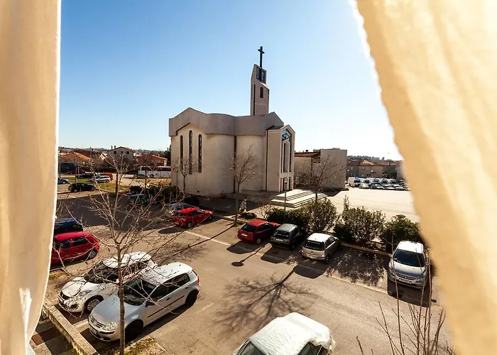 Diana Boulevard Apartment